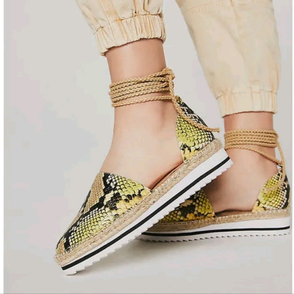 J LO Jennifer Lopez snakeskin Print sandals NWT size 9.5